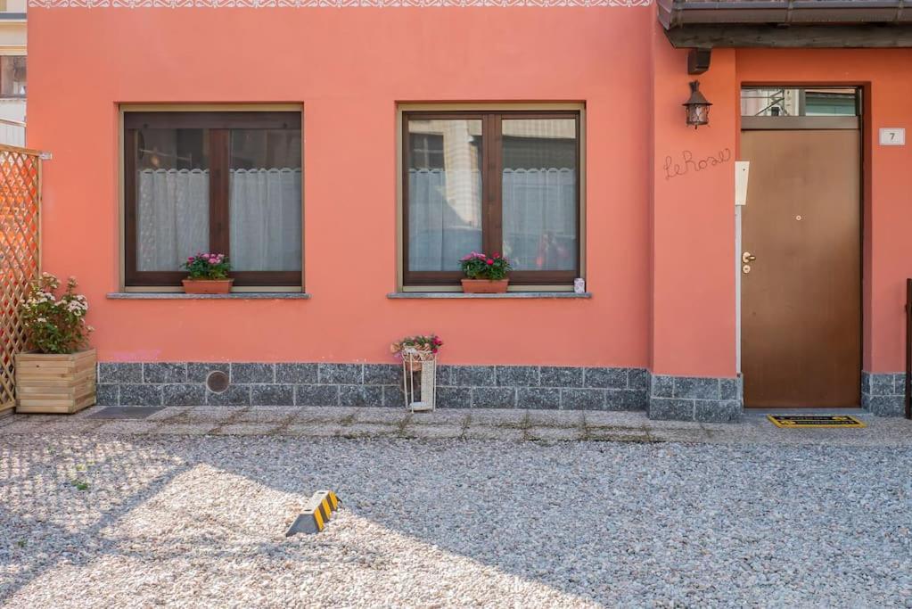 Le Rose Apartment Venegono Superiore ภายนอก รูปภาพ